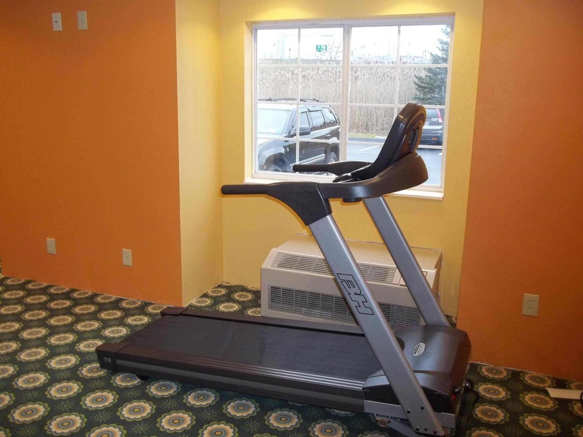 Microtel Inn By Wyndham - Albany Airport Latham Bagian luar foto