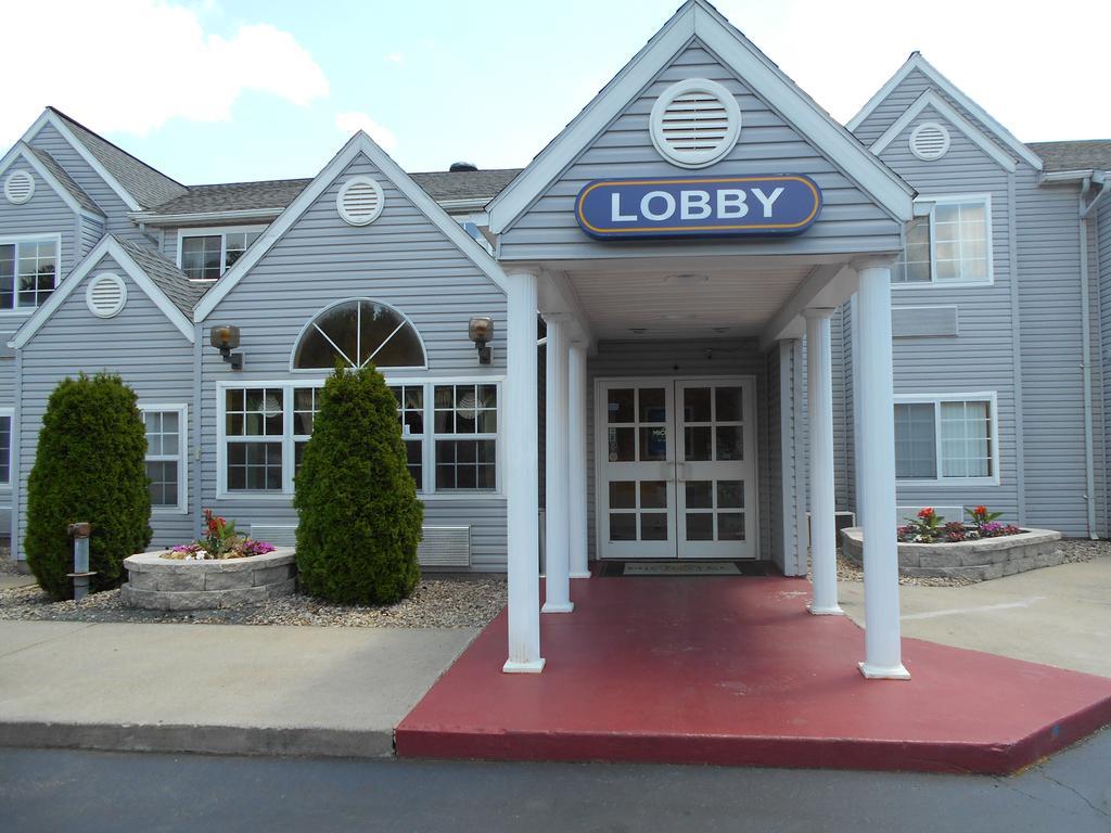 Microtel Inn By Wyndham - Albany Airport Latham Bagian luar foto