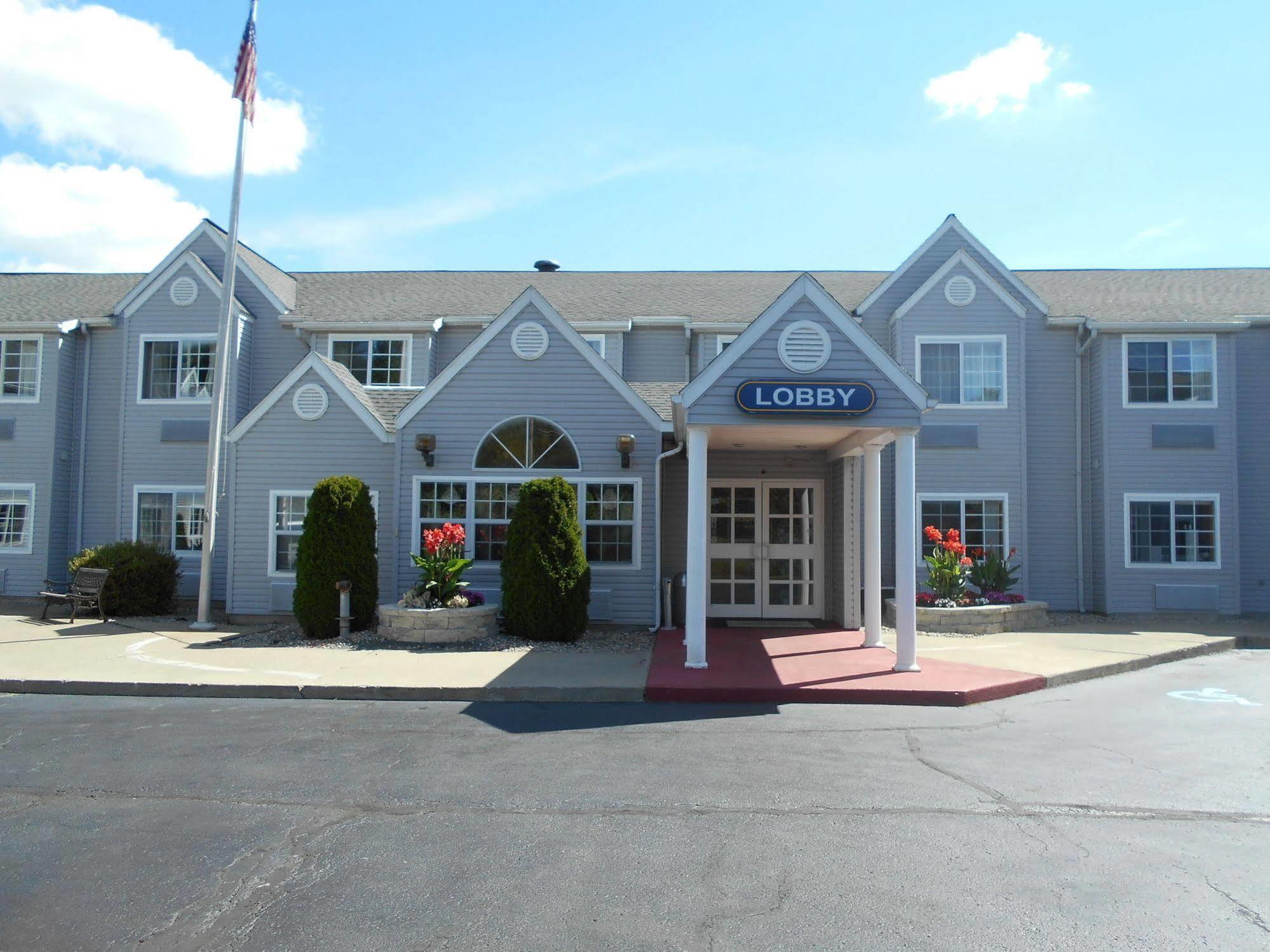 Microtel Inn By Wyndham - Albany Airport Latham Bagian luar foto